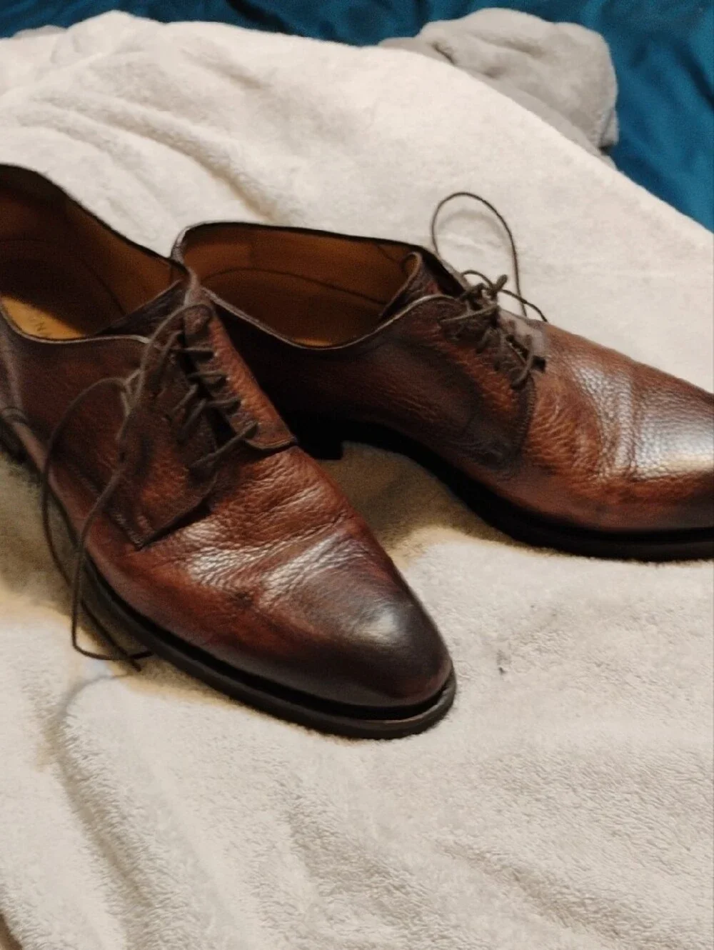 Magnanni refined leather